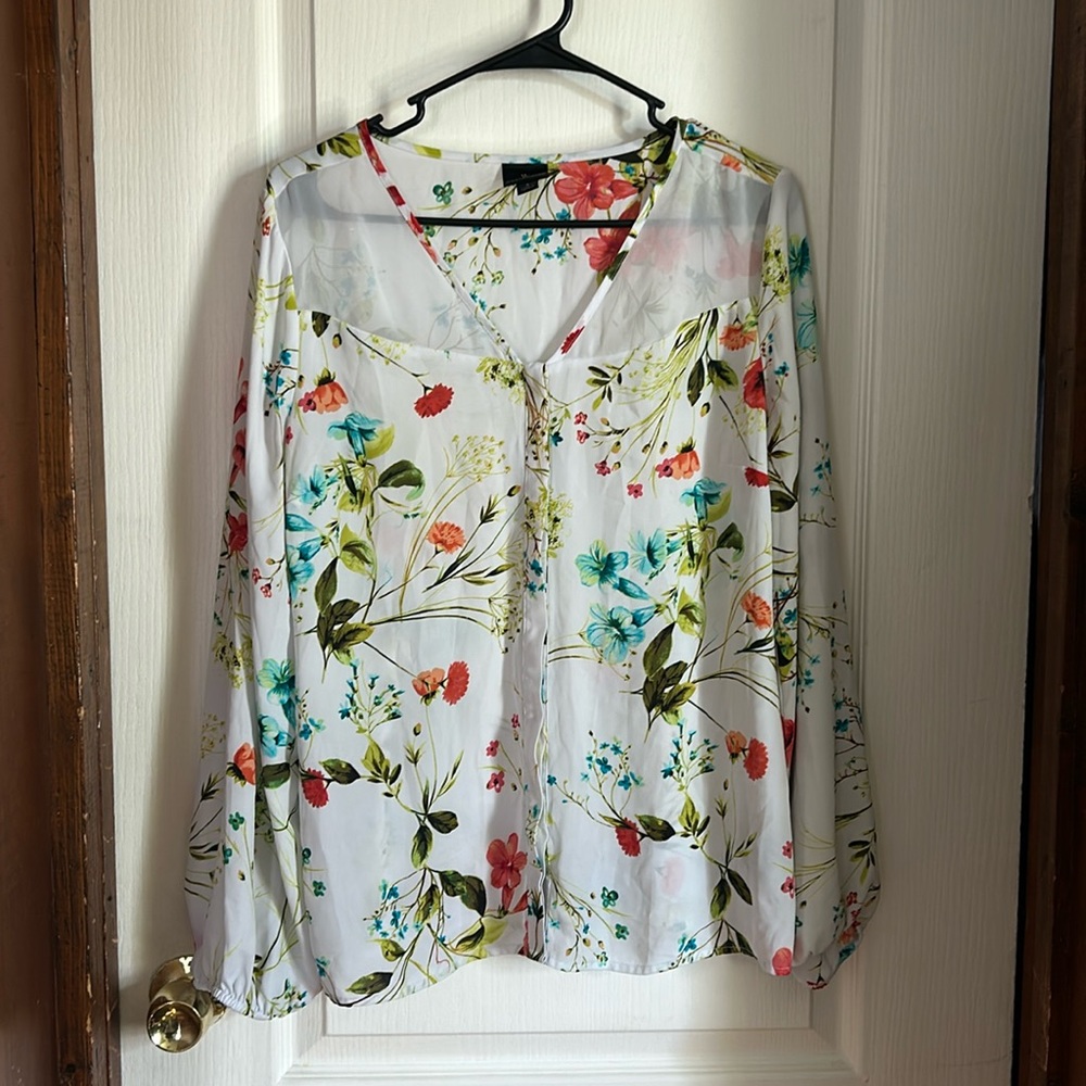 Beautiful print, long sleeve top